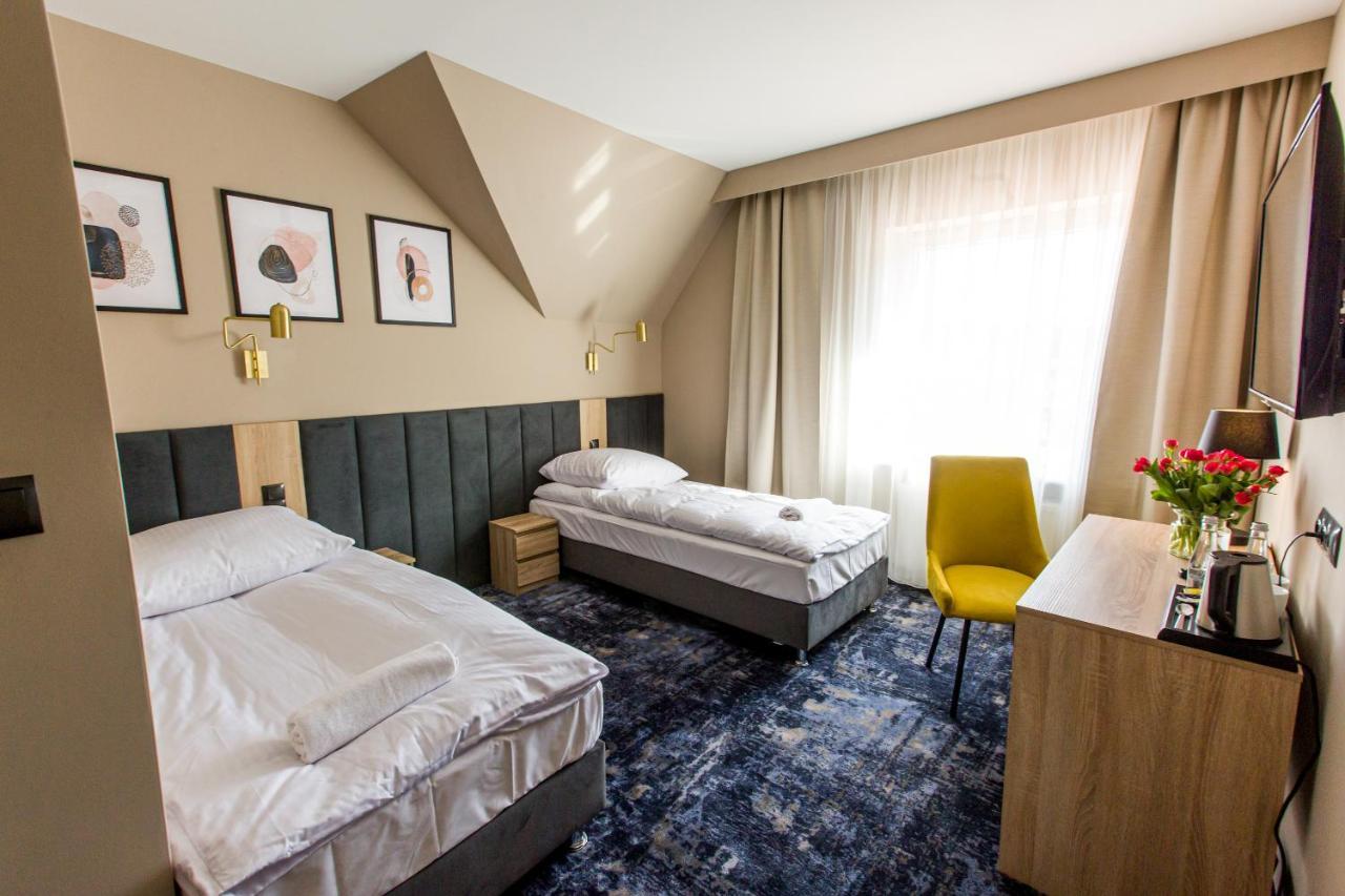 Hotel Zodiak Sucha  Extérieur photo