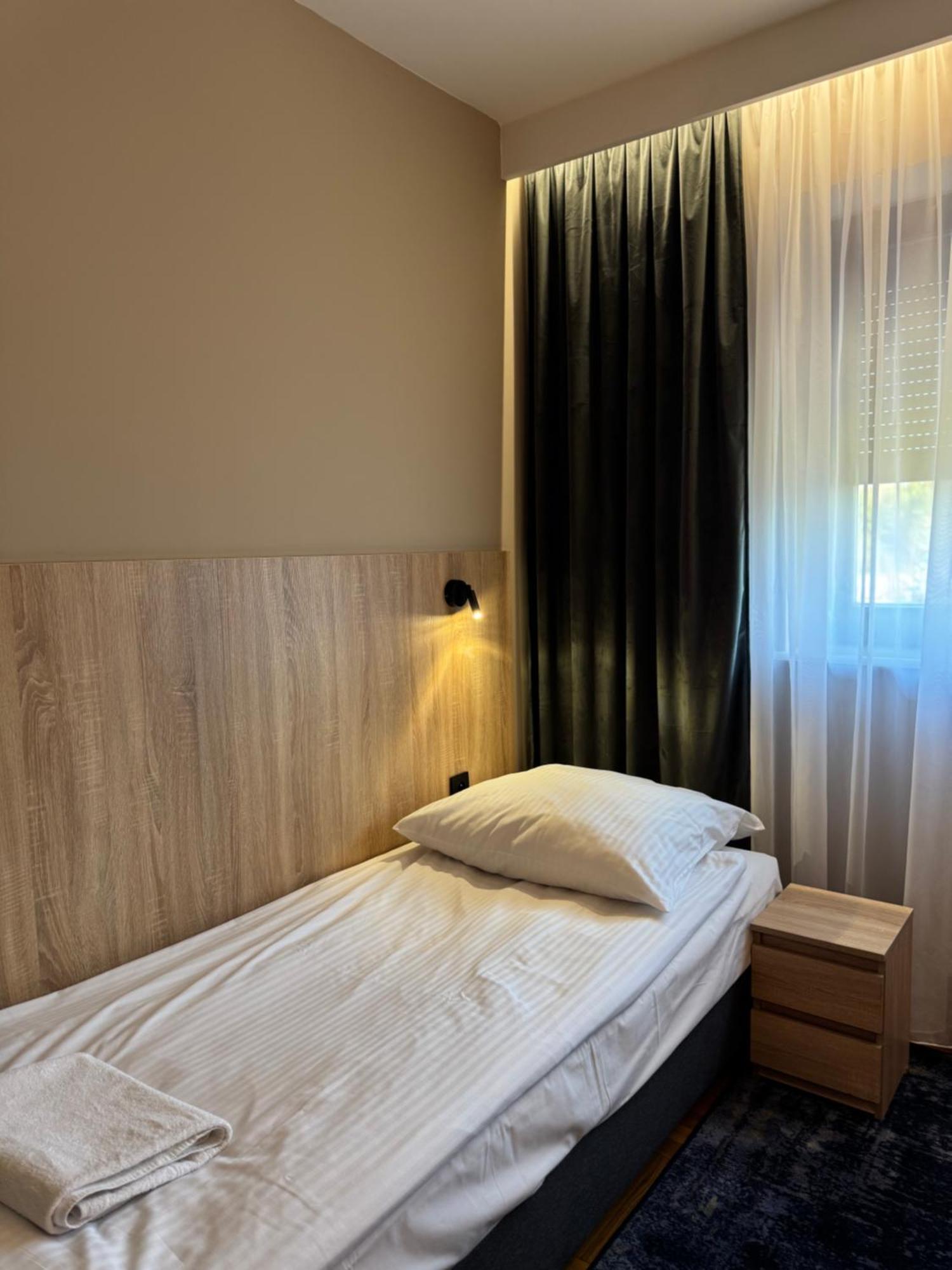 Hotel Zodiak Sucha  Extérieur photo